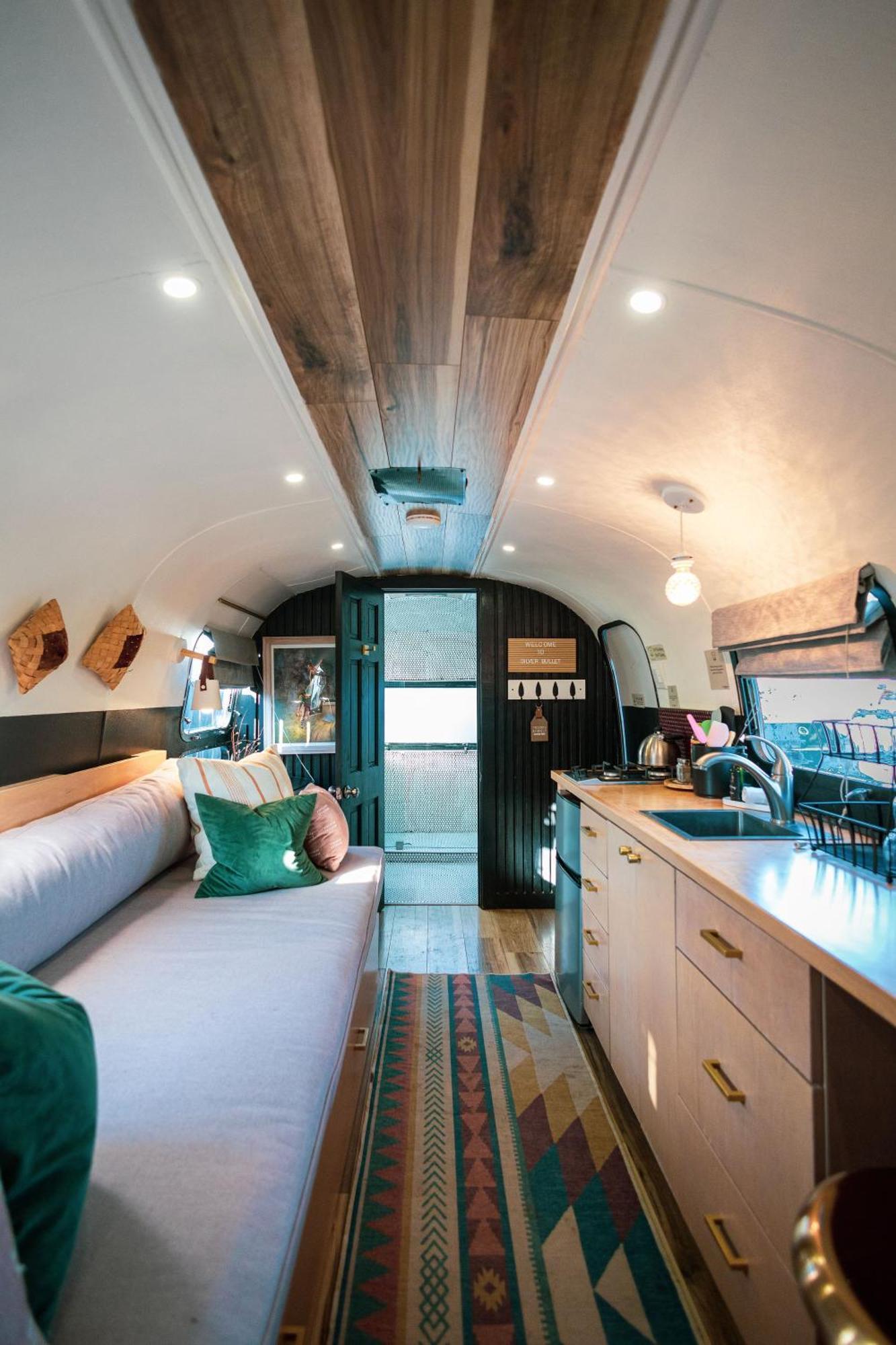 Silver Bullet Airstream, El Mistico Glamping Ranch Nogal Exterior foto